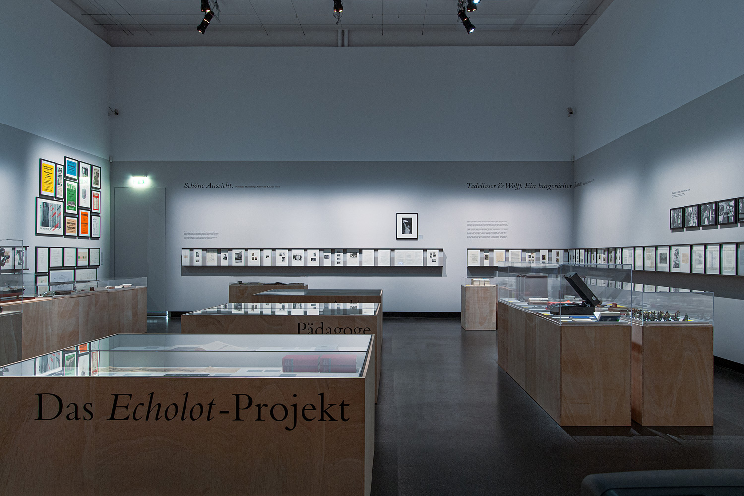 Ausstellungsdokumentation Kempowskis Lebensläufe, Akademie der Künste, Pariser Platz, Berlin