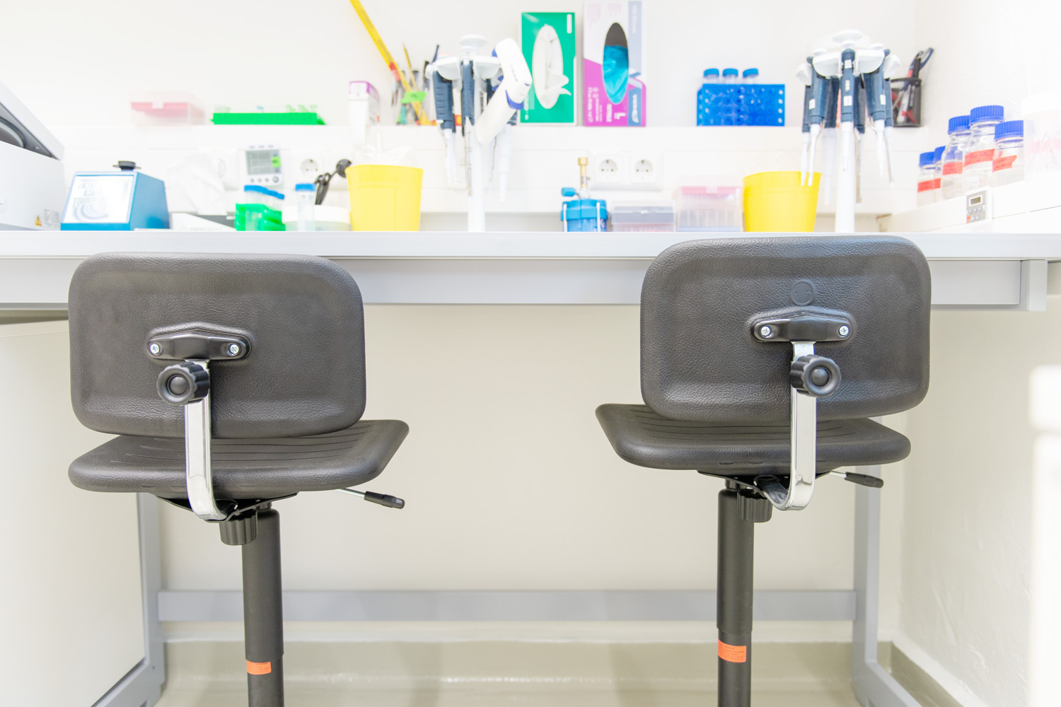 Arbeitsplätze in einem Forschungslabor